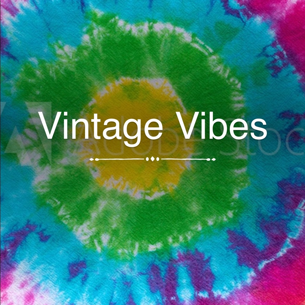 Lots of Vintage Items  ✌🏼